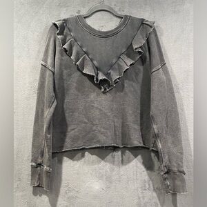 Free People Ooh La Ruffle Top Women’s Size Medium Long Sleeve Crew Neck Gray
